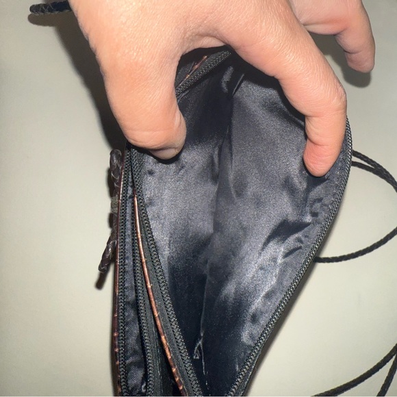 EUC Brighton Crossbody Bag - Picture 6 of 8